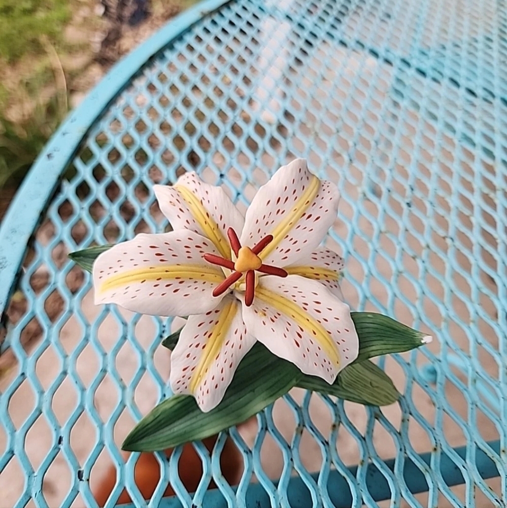 Vintage 1989 Lenox Fine Porcelain Lily Figurine